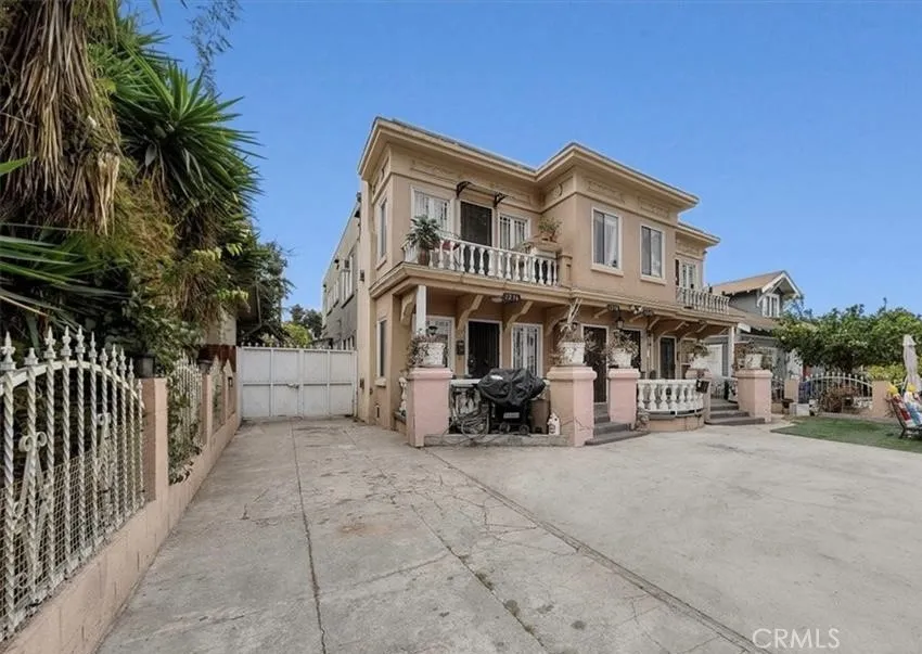 1236 W Martin Luther King Jr., Los Angeles, California 90037 home-pic-1